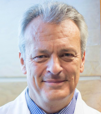 Alberto Alonso Babarro, Experto asociado