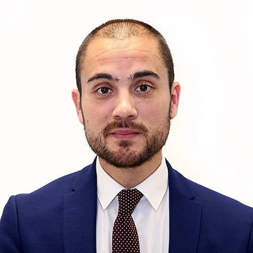 Álvaro Gil Baquero, Experto asociado