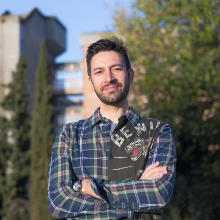 Diego Albarracín Garrido, Experto asociado