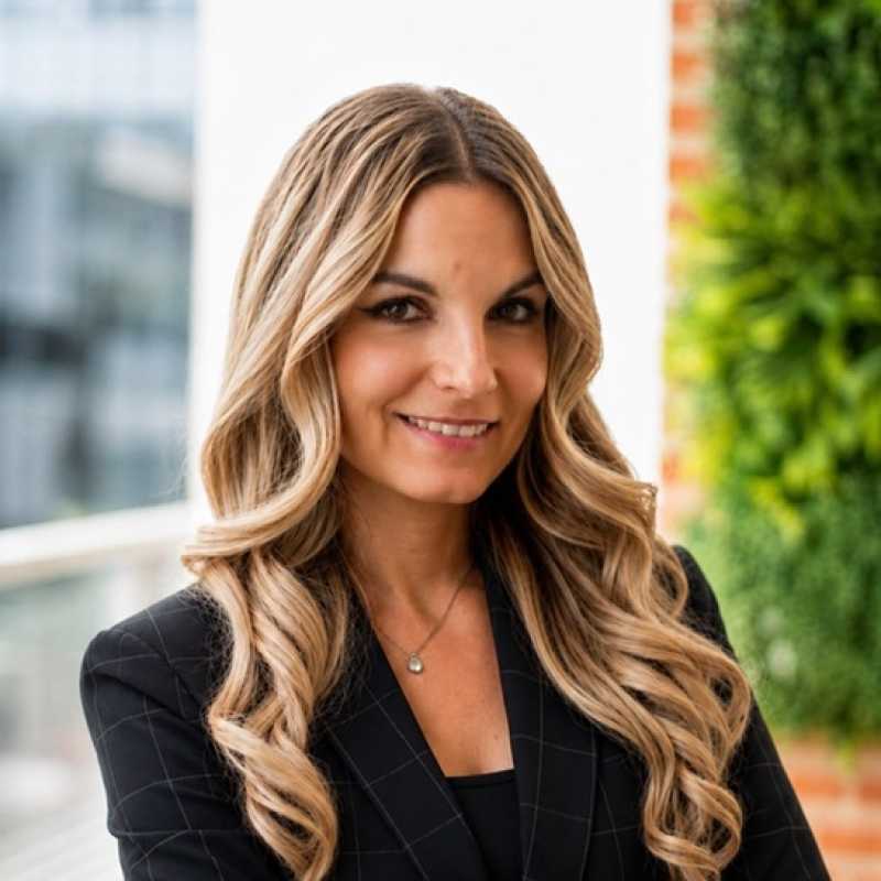 Elisa Alises Núñez, Docente UNIR