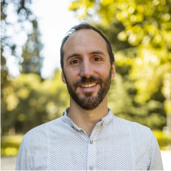 Enrique Chacón Ibarra, Experto asociado