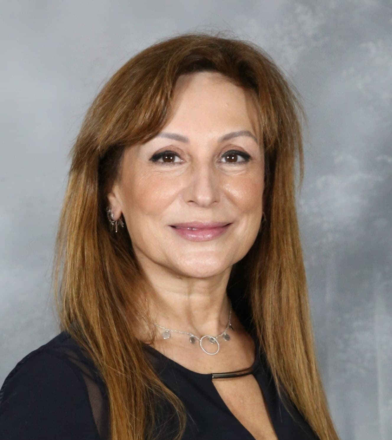 Leonor Torres Moreno, Experta asociada