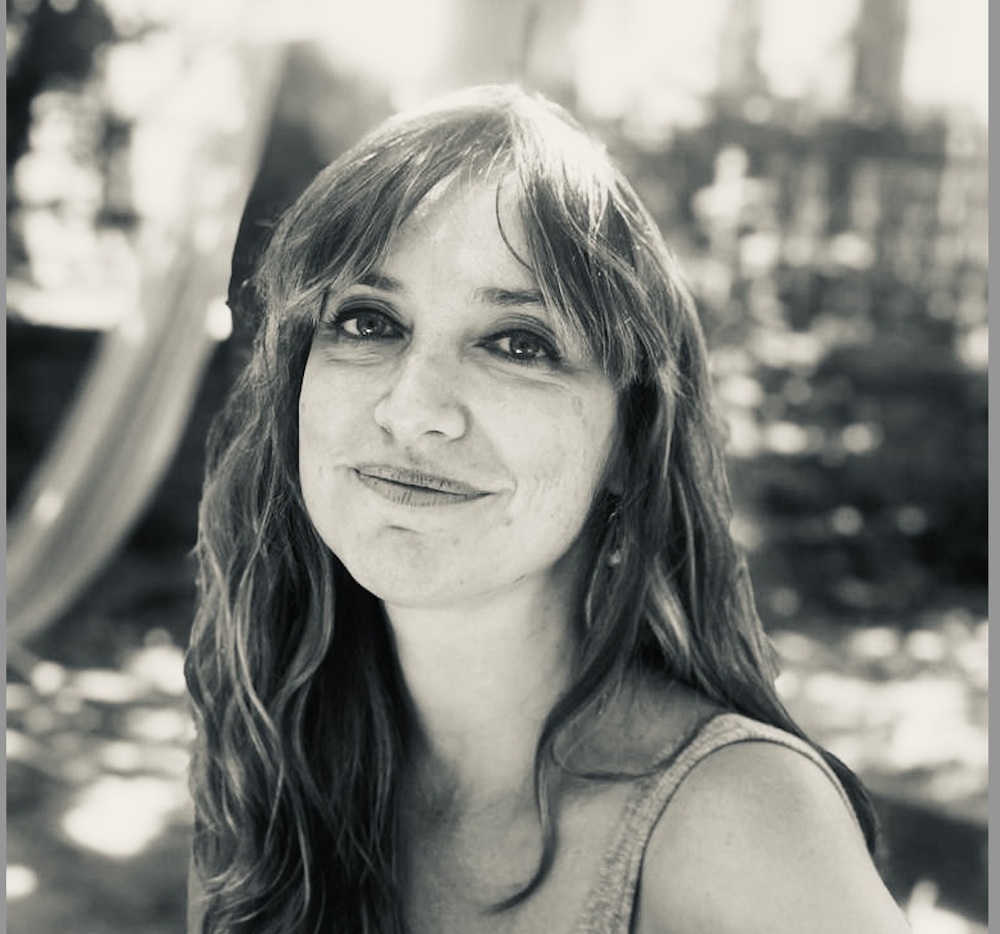 Mª Victoria Sánchez López, Experta asociada