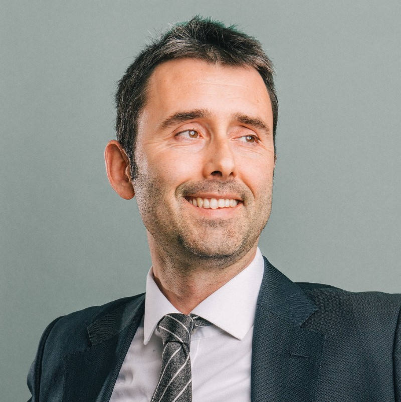 Marc Sansó Mata, Experto asociado