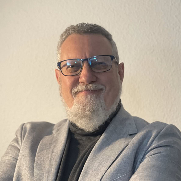 Raúl Carlos Peña, Docente UNIR