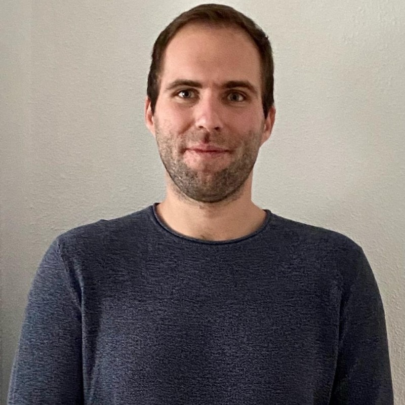 Simón Hernández Aguado, Docente UNIR