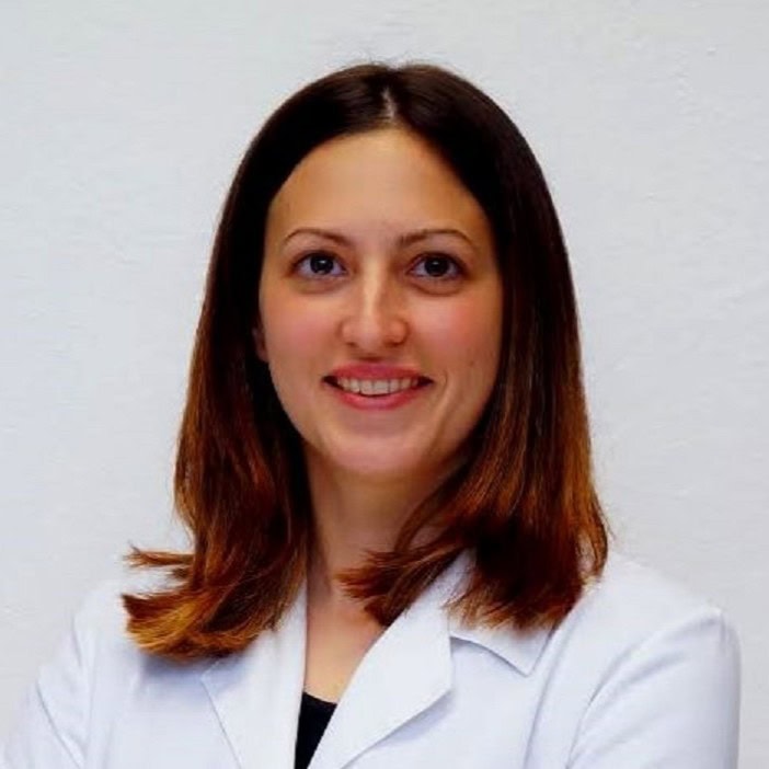 Zenaida Vázquez Ruiz, Experta asociada